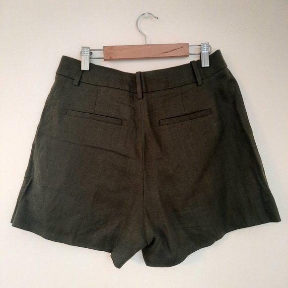 100% Linen shorts - Banana Republic - New, with tags - Picture 4 of 4